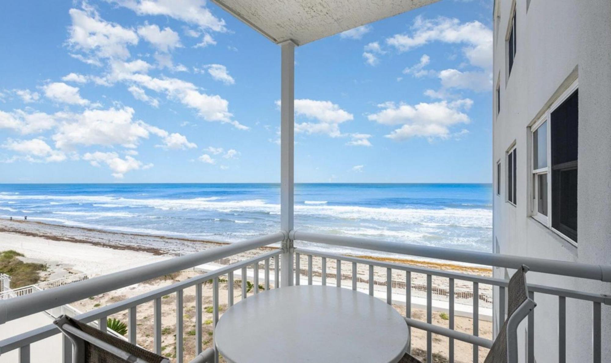 Space Coast Retreat Сателлайт-Бич Экстерьер фото